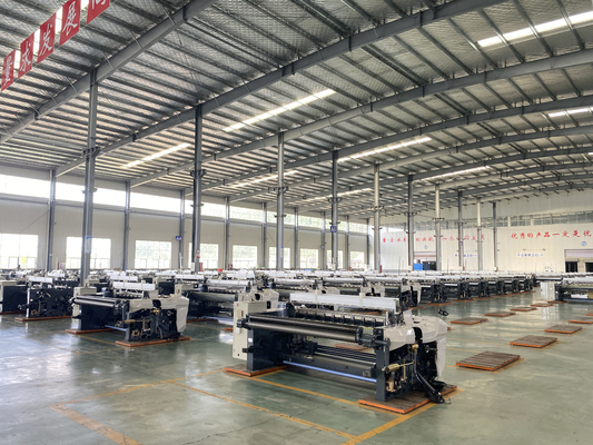 água de alta velocidade Jet Loom de matéria têxtil da máquina de tecelagem 1000 RPM da tela de 170cm