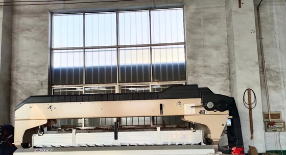 Maquineta da came de 1000 RPM que derrama o ar Jet Looms Weaving Machine 3.8kw