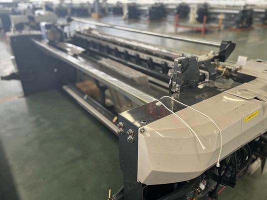 Água de entortamento de alta velocidade eletrônica Jet Loom da máquina do tear de maquineta 1000RPM do único bocal