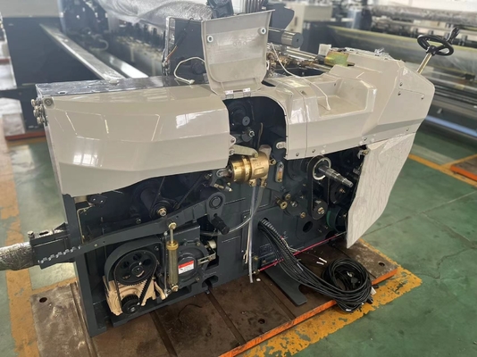 água Jet Loom Single Nozzle das máquinas de tecelagem 700 RPM de matéria têxtil de 210cm 8100