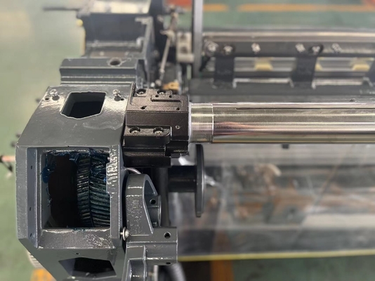 Máquina de tecelagem de alta velocidade da máquina de matéria têxtil 4.5KW do tear da abertura da maquineta 1000 RPM