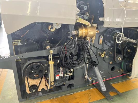 Água de alta velocidade Jet Weaving Textile Loom do alto densidade com a came que derrama para a tela do poliéster.