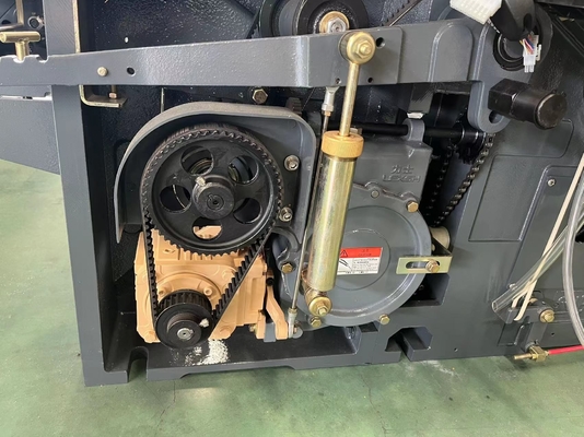Máquina de matéria têxtil do tear de Jet Machine Single Nozzle Shuttleless da água de matéria têxtil do alto densidade