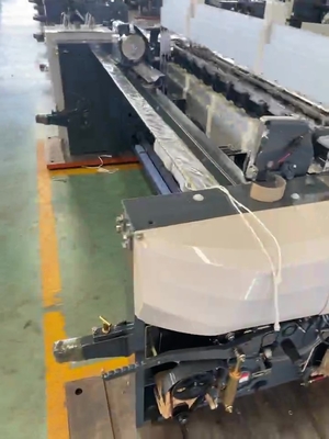 Água modelo Jet Loom do tear de tecelagem de Polyester Fabric Automatic da condição 822 novos da máquina de tecelagem