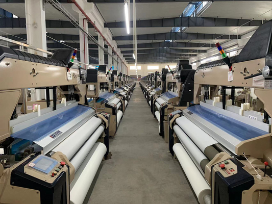 Água Waterjet de alta velocidade de tecelagem Jet Loom da máquina de matéria têxtil do poliéster 230cm 2.3m